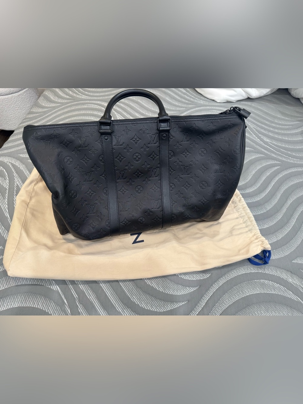 Keepall Bandoulière Louis Vuitton Black Embossed Monogram Duffel Bag